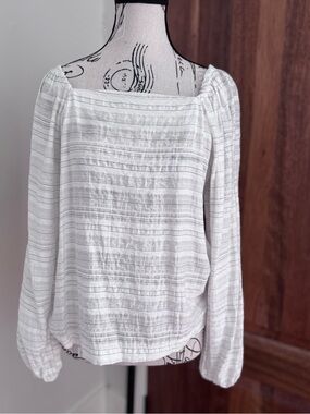 Ann Taylor White Long-Sleeve Square-Neck Blouse
